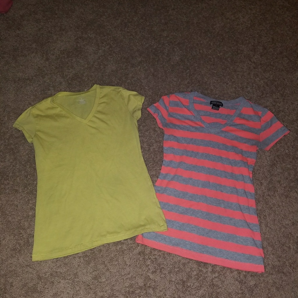 T-shirt Bundle   Size Small